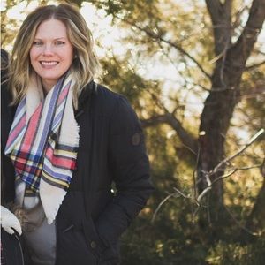 Gap multicolored scarf - 50x50 inches